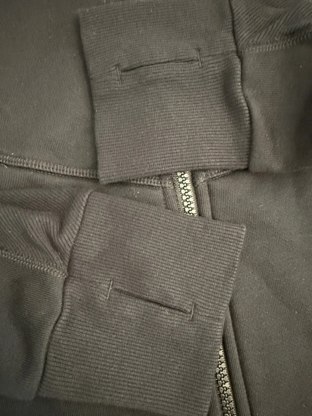 ALO Yoga Black Hooded Utility Jacket with Zip - Picture 10 of 11
